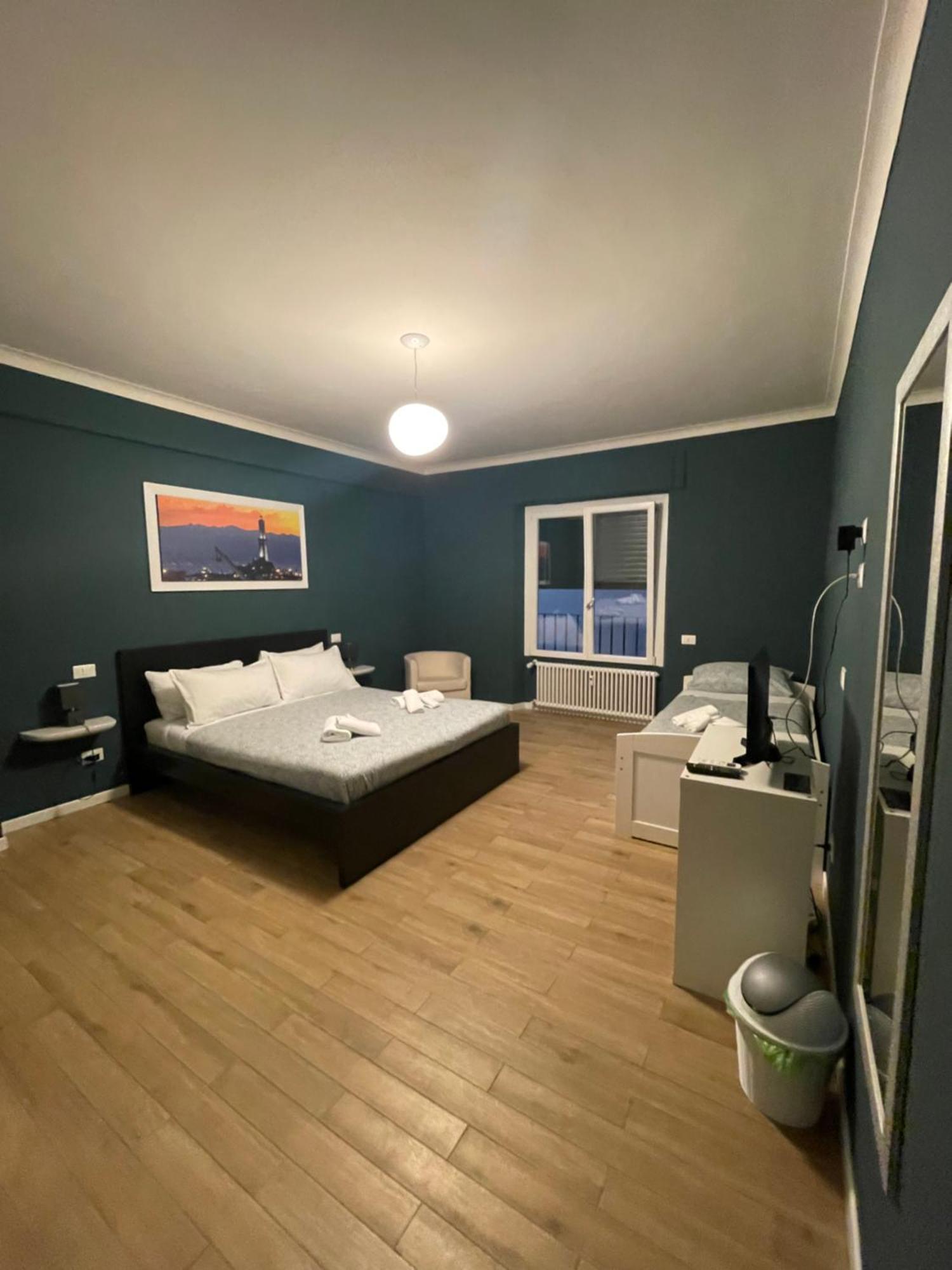 B&B Fossatello Affittacamere Генуа Екстериор снимка